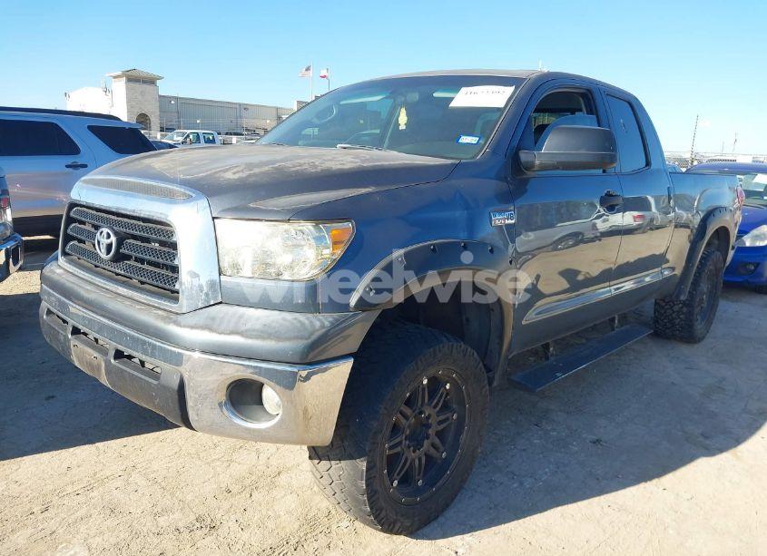 Photo 2 of 2008 Toyota Tundra SR5 5.7L V8 (VIN 5TFRV541X8X042722)