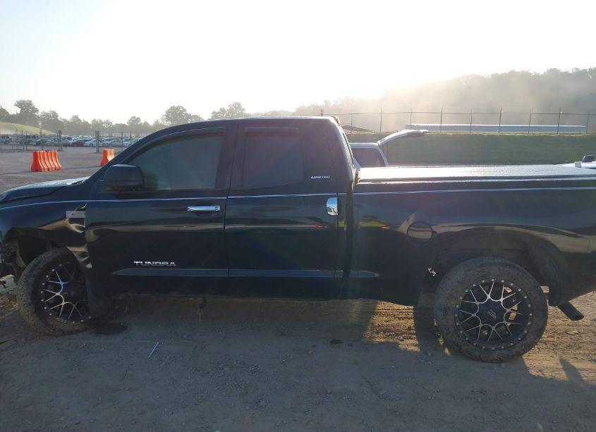 Photo 13 of 2007 Toyota Tundra LIMITED 5.7L V8 (VIN 5TFRV58107X027610)