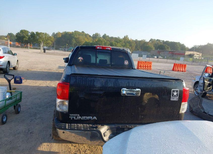 Photo 15 of 2007 Toyota Tundra LIMITED 5.7L V8 (VIN 5TFRV58107X027610)