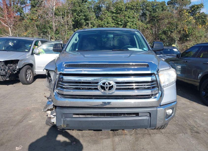 Photo 12 of 2016 Toyota Tundra SR5 5.7L V8 (VIN 5TFRW5F12GX206831)