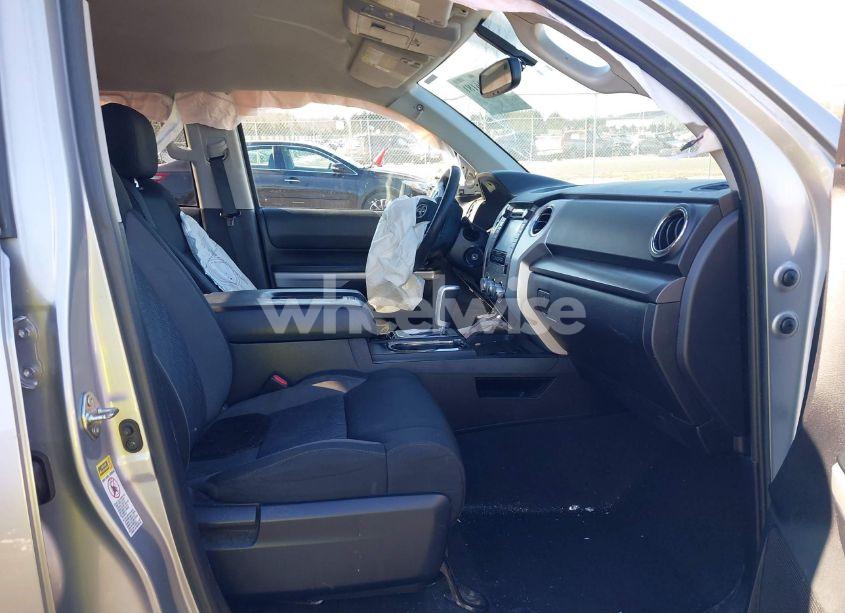 Photo 5 of 2016 Toyota Tundra SR5 5.7L V8 (VIN 5TFRW5F1XGX201537)