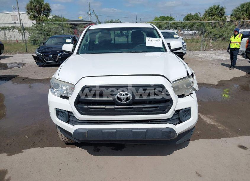 Photo 12 of 2017 Toyota Tacoma SR (VIN 5TFRX5GN0HX075186)