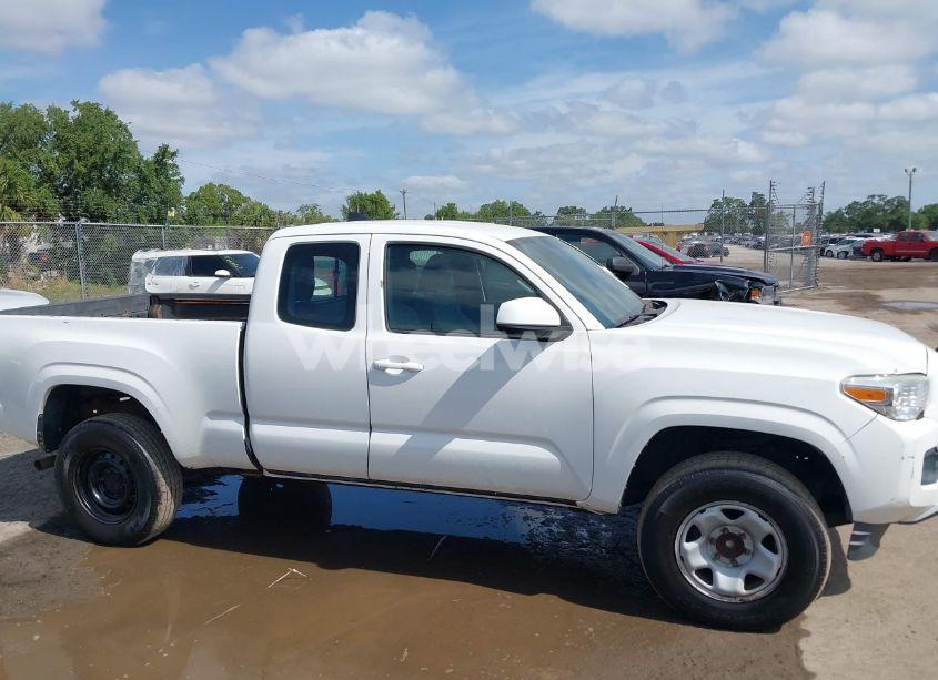 Photo 13 of 2017 Toyota Tacoma SR (VIN 5TFRX5GN0HX075186)