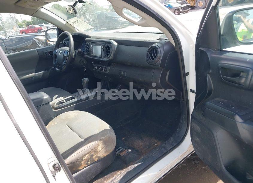 Photo 5 of 2017 Toyota Tacoma SR (VIN 5TFRX5GN0HX075186)