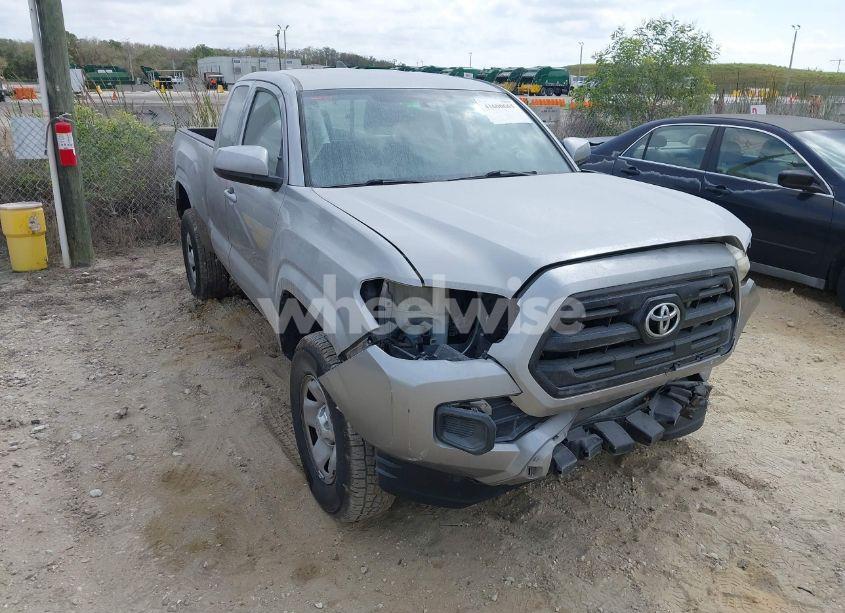 2017 Toyota Tacoma SR (VIN 5TFRX5GN0HX090755) main photo