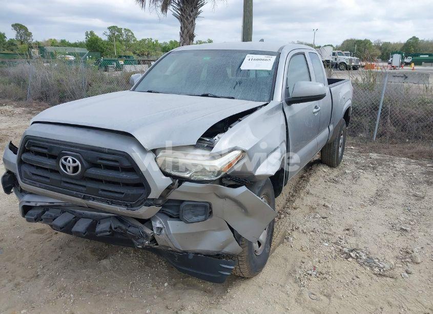Photo 2 of 2017 Toyota Tacoma SR (VIN 5TFRX5GN0HX090755)