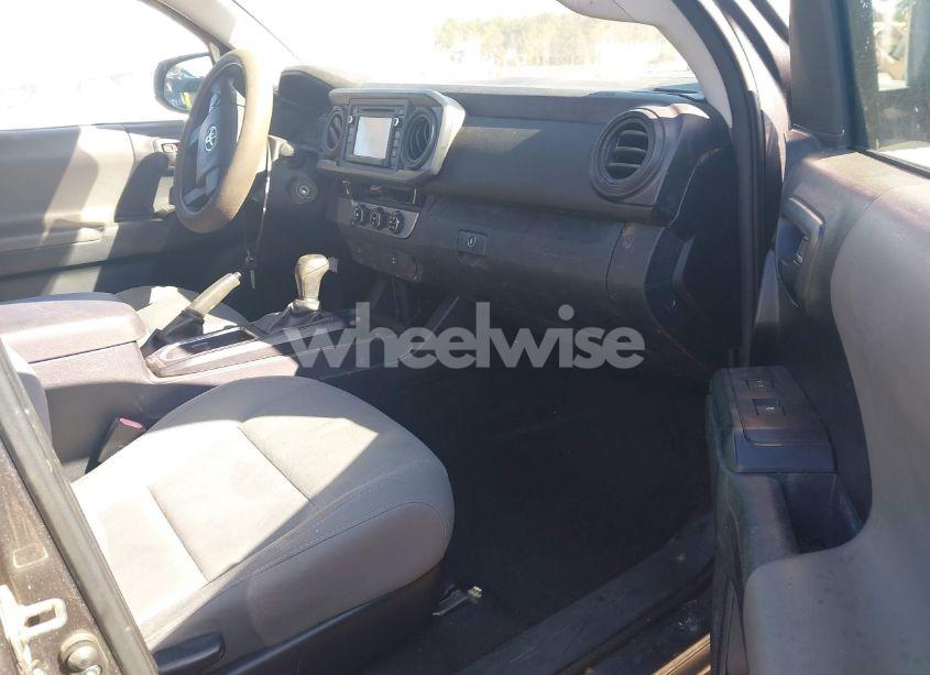 Photo 5 of 2017 Toyota Tacoma SR (VIN 5TFRX5GN0HX092912)