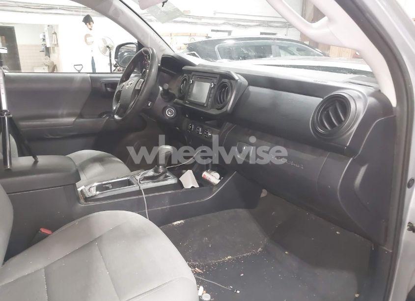 Photo 5 of 2017 Toyota Tacoma SR (VIN 5TFRX5GN0HX097429)