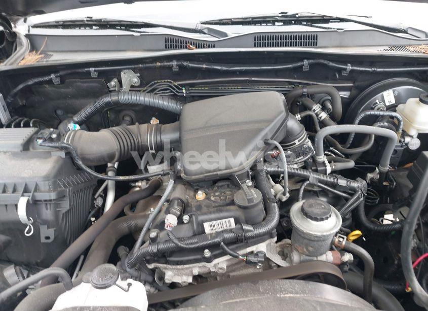 Photo 10 of 2019 Toyota Tacoma SR (VIN 5TFRX5GN0KX139329)