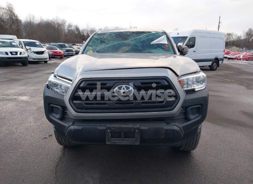 Photo 13 of 2019 Toyota Tacoma SR (VIN 5TFRX5GN0KX150444)