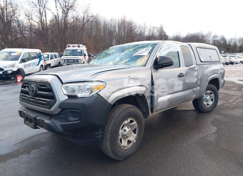 Photo 2 of 2019 Toyota Tacoma SR (VIN 5TFRX5GN0KX150444)