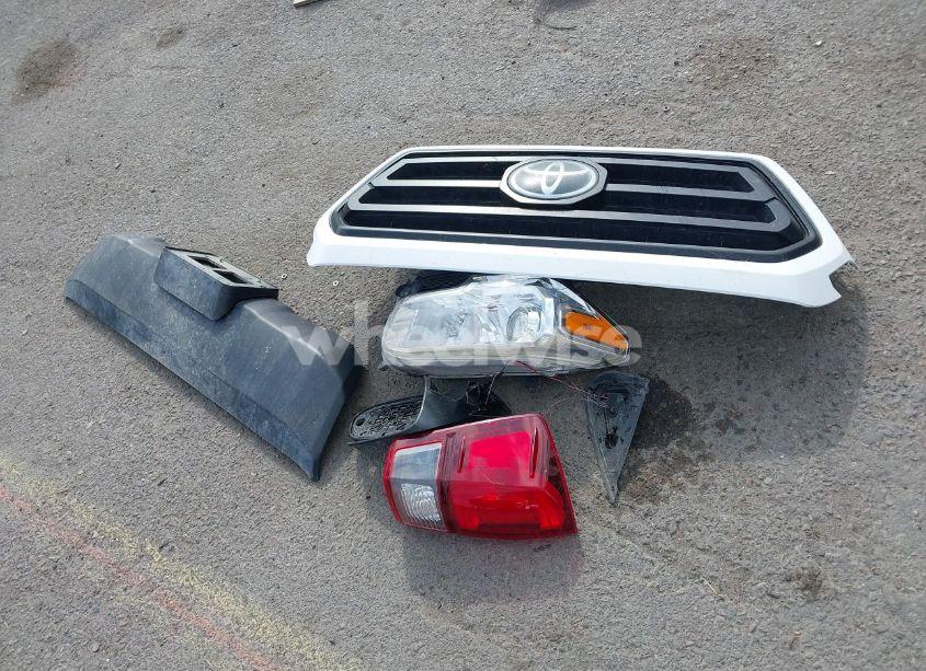 Photo 12 of 2020 Toyota Tacoma SR (VIN 5TFRX5GN0LX167004)