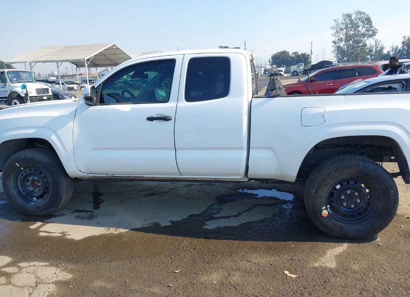 Photo 14 of 2020 Toyota Tacoma SR (VIN 5TFRX5GN0LX171411)