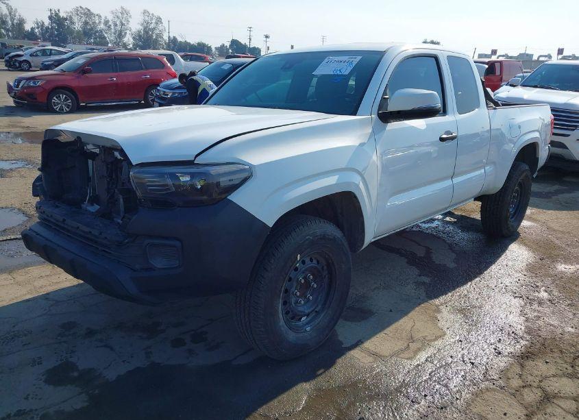 Photo 2 of 2020 Toyota Tacoma SR (VIN 5TFRX5GN0LX171411)