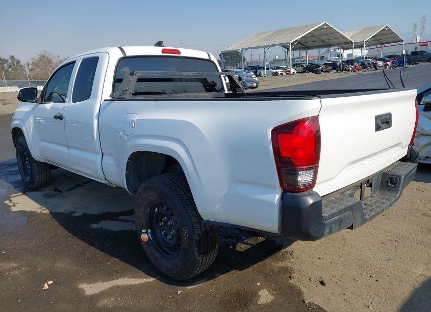 Photo 3 of 2020 Toyota Tacoma SR (VIN 5TFRX5GN0LX171411)