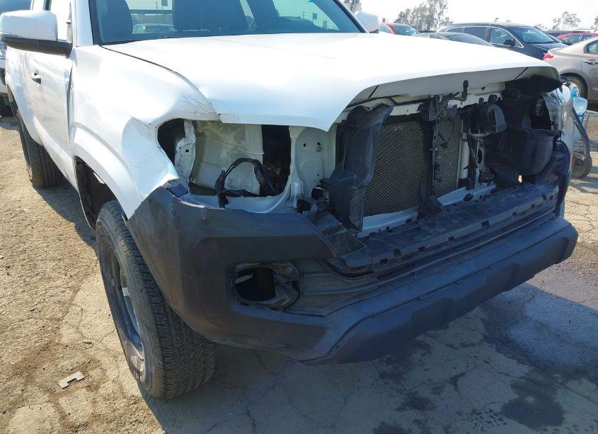 Photo 6 of 2020 Toyota Tacoma SR (VIN 5TFRX5GN0LX171411)