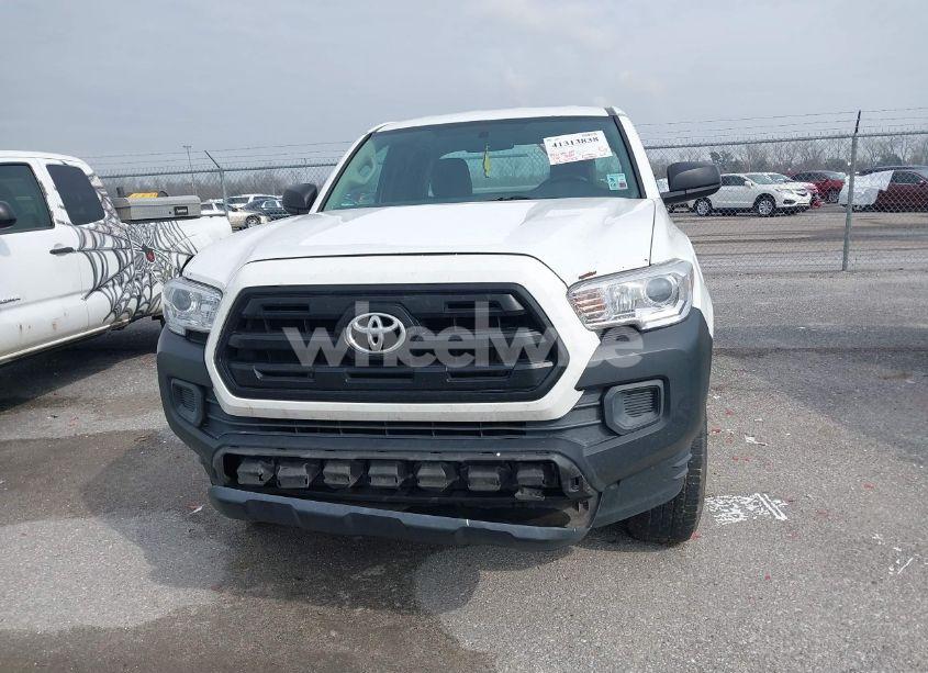 Photo 12 of 2016 Toyota Tacoma SR (VIN 5TFRX5GN1GX051753)