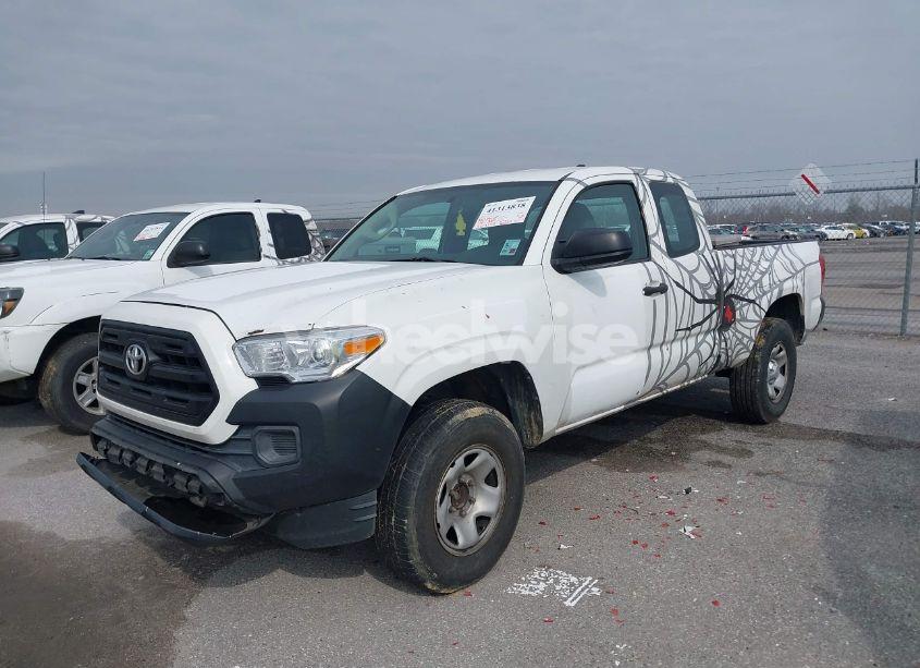 Photo 2 of 2016 Toyota Tacoma SR (VIN 5TFRX5GN1GX051753)