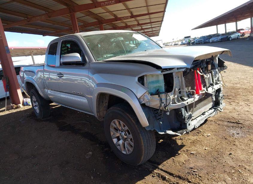 2016 Toyota Tacoma SR5 (VIN 5TFRX5GN1GX056340) main photo