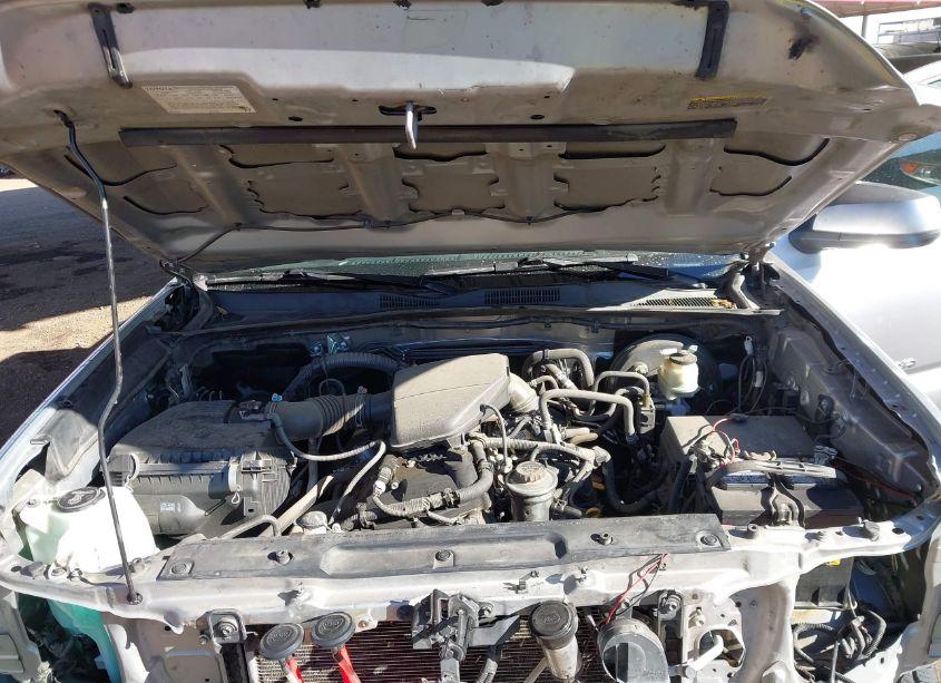 Photo 10 of 2016 Toyota Tacoma SR5 (VIN 5TFRX5GN1GX056340)