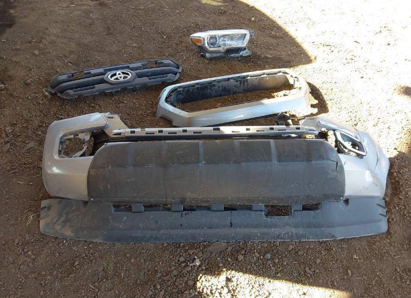 Photo 12 of 2016 Toyota Tacoma SR5 (VIN 5TFRX5GN1GX056340)