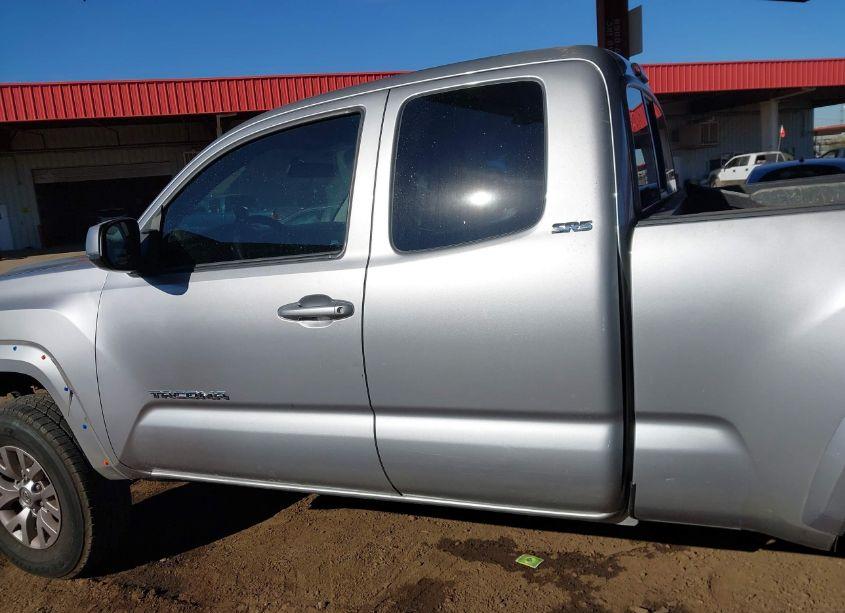 Photo 15 of 2016 Toyota Tacoma SR5 (VIN 5TFRX5GN1GX056340)