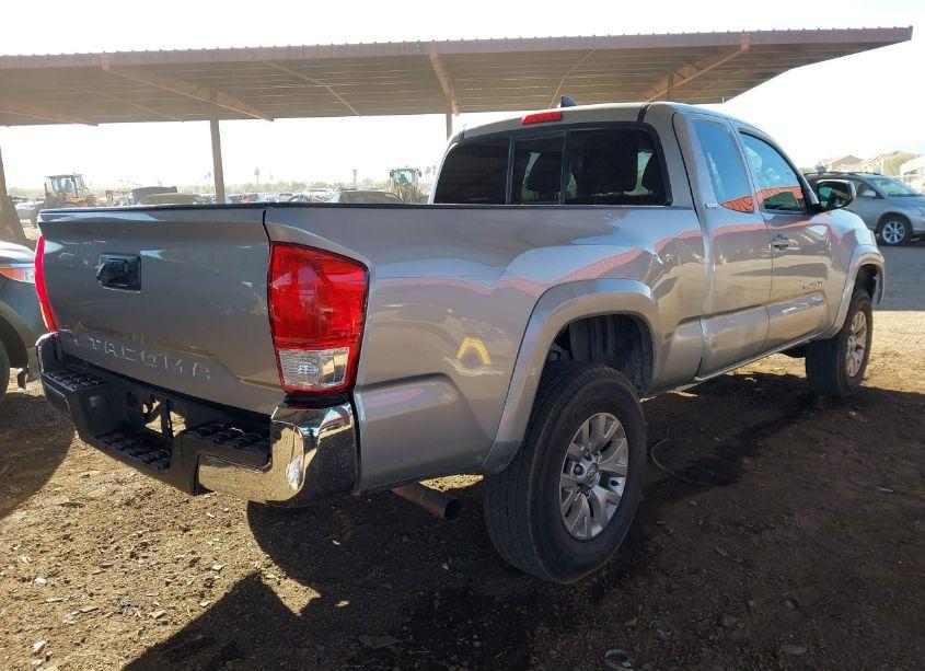 Photo 4 of 2016 Toyota Tacoma SR5 (VIN 5TFRX5GN1GX056340)