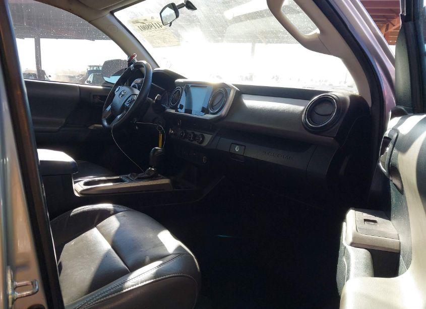 Photo 5 of 2016 Toyota Tacoma SR5 (VIN 5TFRX5GN1GX056340)