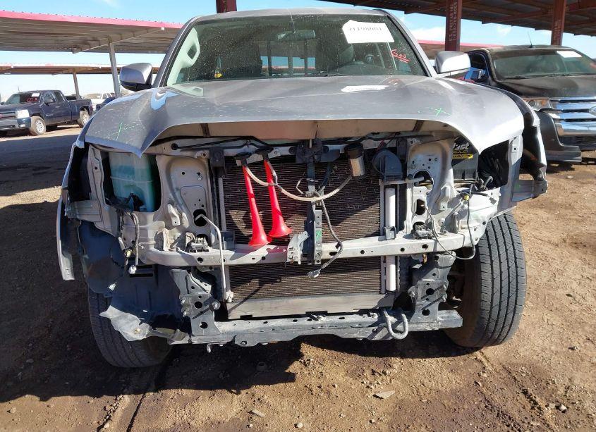 Photo 6 of 2016 Toyota Tacoma SR5 (VIN 5TFRX5GN1GX056340)