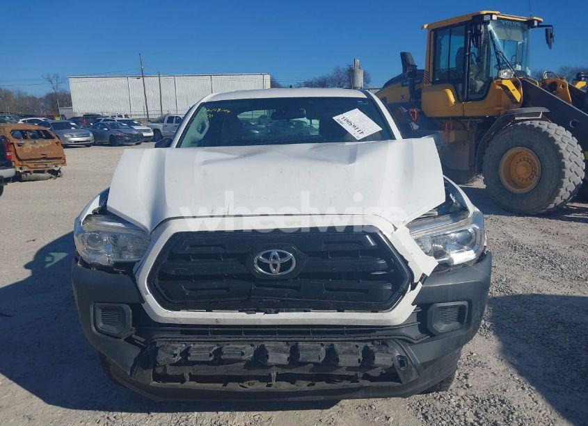 Photo 12 of 2016 Toyota Tacoma SR (VIN 5TFRX5GN1GX056953)