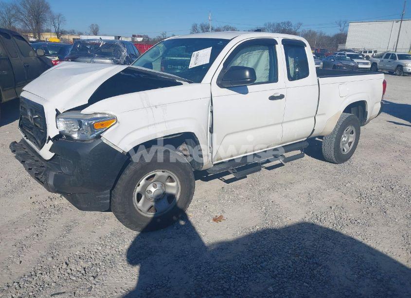 Photo 2 of 2016 Toyota Tacoma SR (VIN 5TFRX5GN1GX056953)