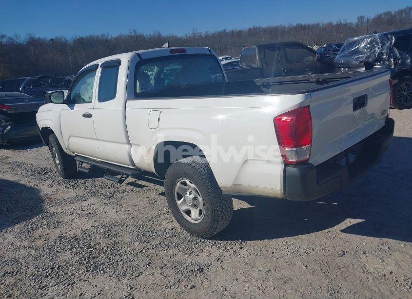 Photo 3 of 2016 Toyota Tacoma SR (VIN 5TFRX5GN1GX056953)