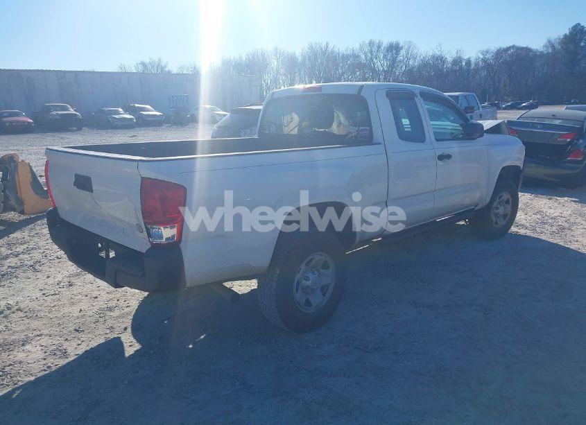 Photo 4 of 2016 Toyota Tacoma SR (VIN 5TFRX5GN1GX056953)