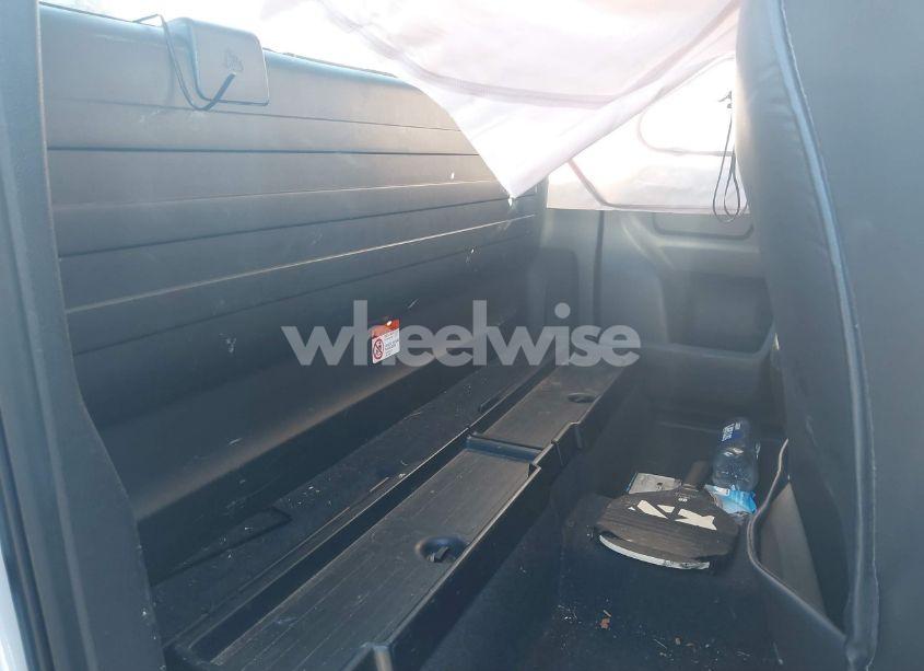 Photo 8 of 2016 Toyota Tacoma SR (VIN 5TFRX5GN1GX056953)