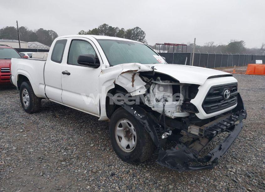 2017 Toyota Tacoma SR (VIN 5TFRX5GN1HX077416) main photo