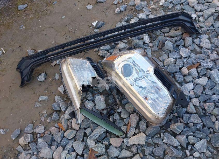 Photo 12 of 2017 Toyota Tacoma SR (VIN 5TFRX5GN1HX077416)