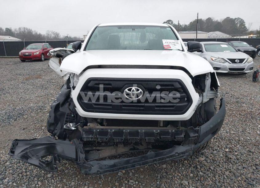 Photo 13 of 2017 Toyota Tacoma SR (VIN 5TFRX5GN1HX077416)