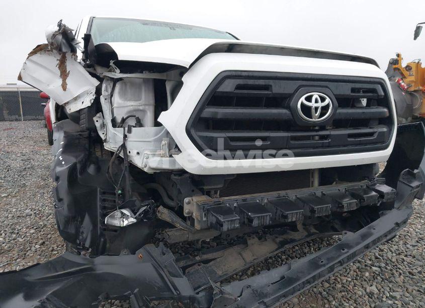 Photo 6 of 2017 Toyota Tacoma SR (VIN 5TFRX5GN1HX077416)