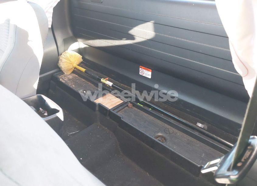 Photo 8 of 2017 Toyota Tacoma SR (VIN 5TFRX5GN1HX077416)