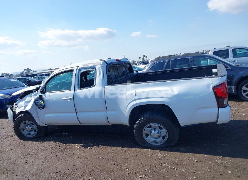 Photo 15 of 2018 Toyota Tacoma SR (VIN 5TFRX5GN1JX109657)