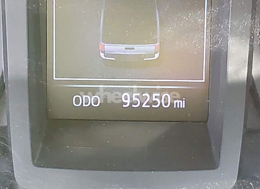 Photo 16 of 2018 Toyota Tacoma SR (VIN 5TFRX5GN1JX109657)