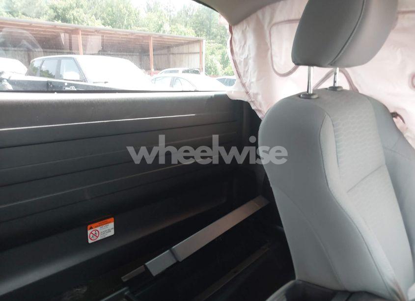 Photo 8 of 2019 Toyota Tacoma SR (VIN 5TFRX5GN1KX134141)