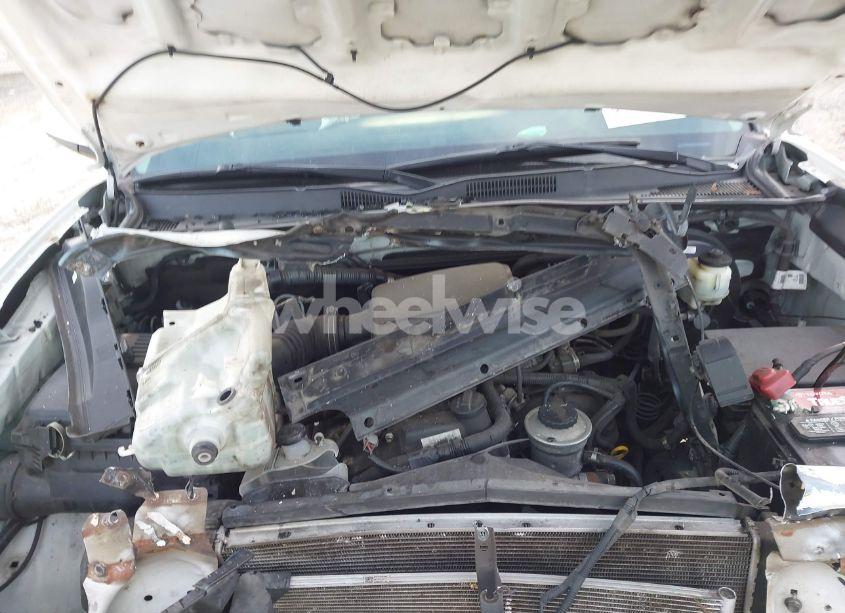 Photo 10 of 2016 Toyota Tacoma SR (VIN 5TFRX5GN2GX054676)