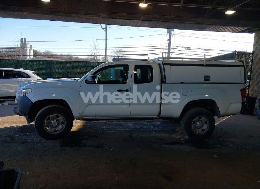 Photo 14 of 2016 Toyota Tacoma SR (VIN 5TFRX5GN2GX071669)