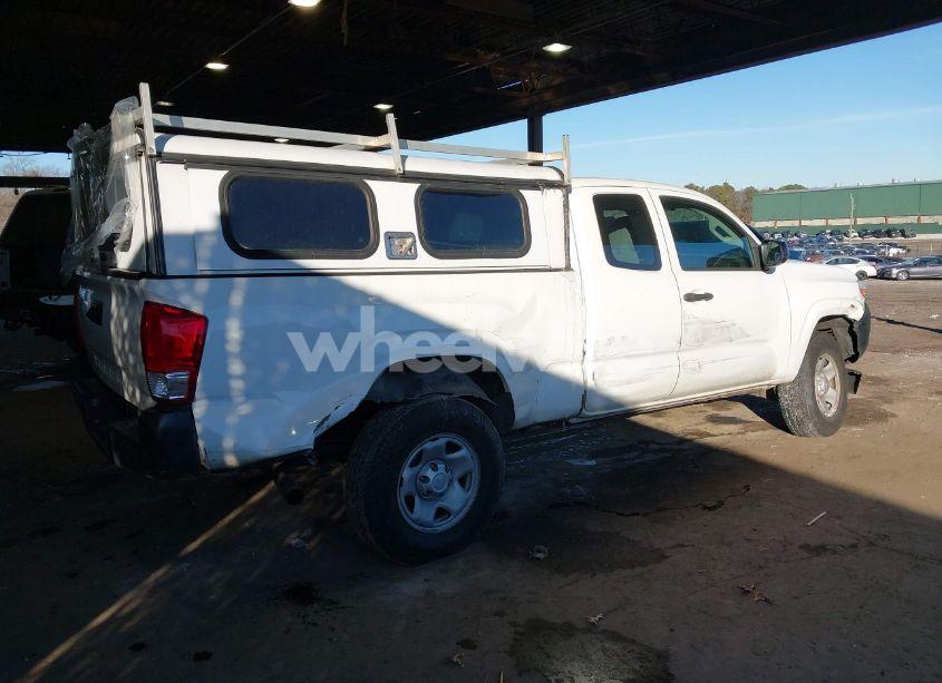 Photo 4 of 2016 Toyota Tacoma SR (VIN 5TFRX5GN2GX071669)