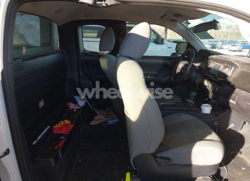Photo 8 of 2016 Toyota Tacoma SR (VIN 5TFRX5GN2GX071669)