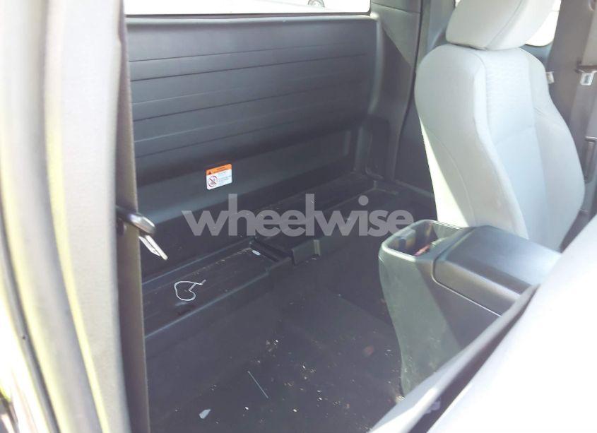 Photo 8 of 2017 Toyota Tacoma SR (VIN 5TFRX5GN2HX086836)