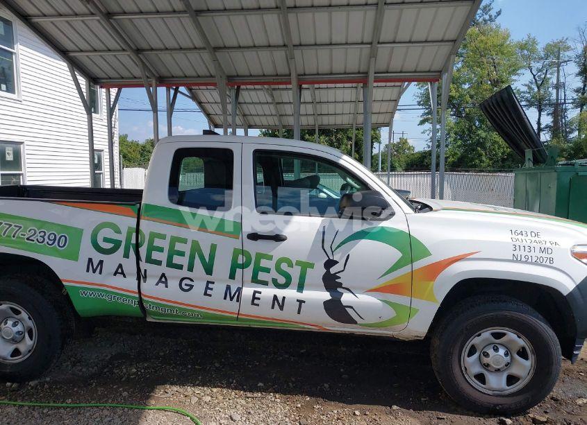 Photo 13 of 2018 Toyota Tacoma SR (VIN 5TFRX5GN2JX118111)