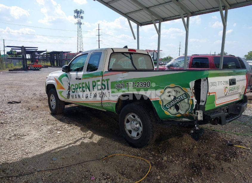 Photo 3 of 2018 Toyota Tacoma SR (VIN 5TFRX5GN2JX118111)