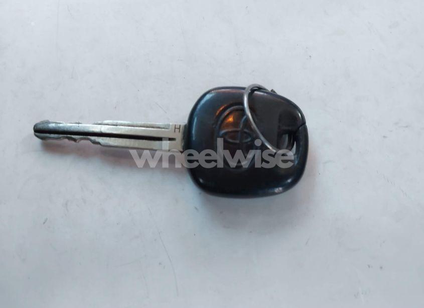 Photo 11 of 2018 Toyota Tacoma SR (VIN 5TFRX5GN2JX120568)